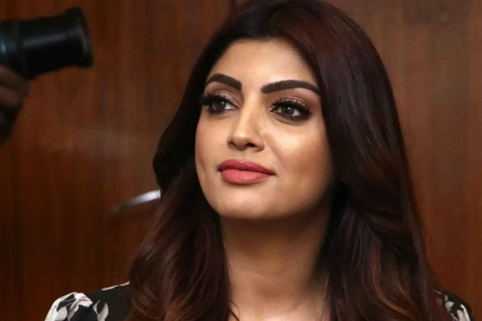 akanksha puri